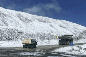 وقتی از کوهستان‌های چین، بدون راننده مس استخراج می‌کنند!