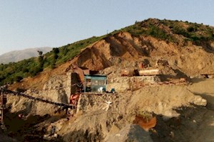 برداشت بی‌حساب از معادن لرستان/ وقتی سهم خاک بیشتر از خزانه دولت می‌شود