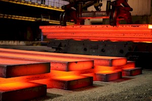 تولید بیش از ۴۸ هزار تن شمش فولادی در فولاد نی ریز/تولید ۱۰ هزار تن شمش با گرید سفارشی