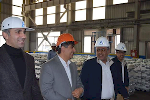 مدیرعامل گروه فولاد مبارکه در بازدید از مجتمع آلومینیوم جنوب: همکاری مستمر صنایع معدنی در رفع چالش‌های ناترازی انرژی مؤثر است